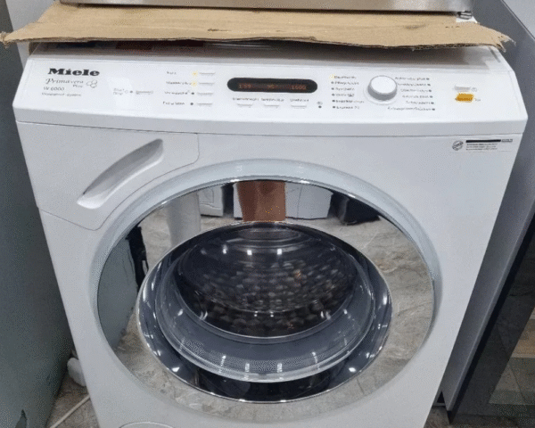 "Miele W 6000 - Prima Vera Plus", uvoz CH,  7 kg, 1600 rpm, ukosena tabla, srpski meni, sace bubanj, garancija 6 meseci, moguc prevoz - Slika 3