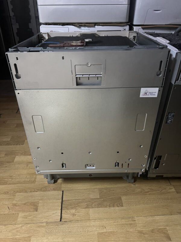 Outlet prodaja! Total ugradne, polu - ugradne i podpultne sudo - masine, uz garanciju od 24 meseca, kao da su nove! Bauknecht, Grundig, Beko i jos dosta drugih modela. Obezbedjeni rezerni delovi 7 godina kao i mogucnost servisiranja i nakon isteka 25 meseci - Slika 2