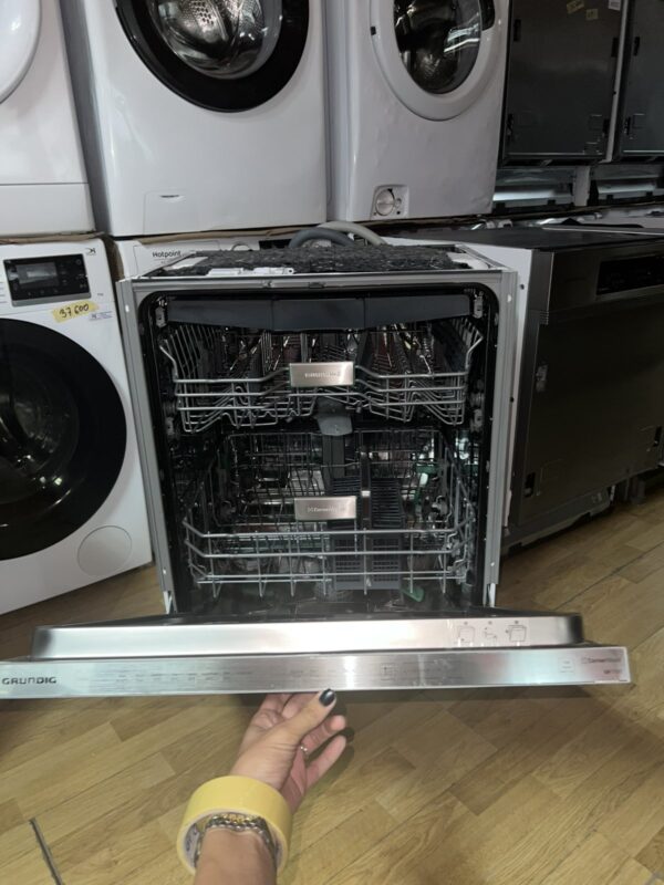 Outlet prodaja! Total ugradne, polu - ugradne i podpultne sudo - masine, uz garanciju od 24 meseca, kao da su nove! Bauknecht, Grundig, Beko i jos dosta drugih modela. Obezbedjeni rezerni delovi 7 godina kao i mogucnost servisiranja i nakon isteka 25 meseci - Slika 5