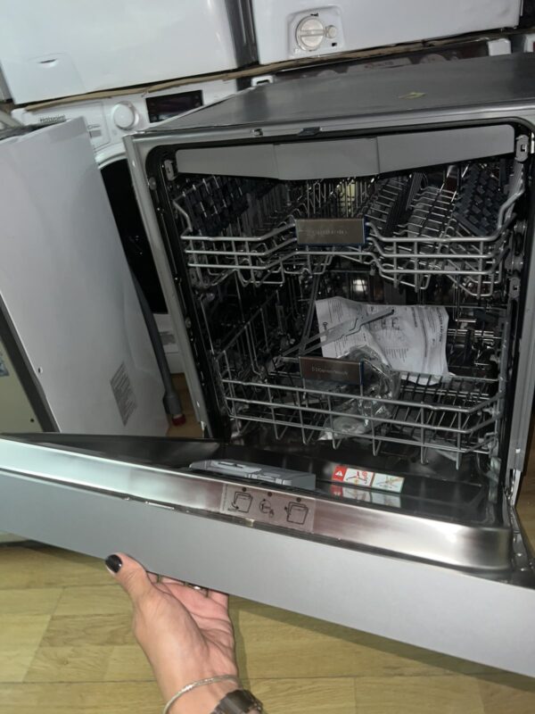 Outlet prodaja! Total ugradne, polu - ugradne i podpultne sudo - masine, uz garanciju od 24 meseca, kao da su nove! Bauknecht, Grundig, Beko i jos dosta drugih modela. Obezbedjeni rezerni delovi 7 godina kao i mogucnost servisiranja i nakon isteka 25 meseci - Slika 7