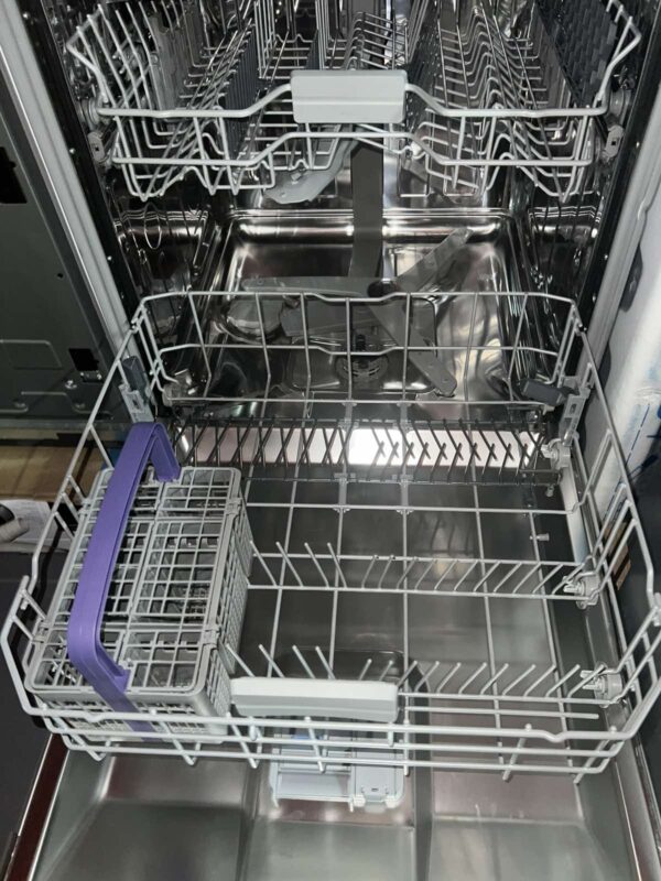 Outlet prodaja! Total ugradne, polu - ugradne i podpultne sudo - masine, uz garanciju od 24 meseca, kao da su nove! Bauknecht, Grundig, Beko i jos dosta drugih modela. Obezbedjeni rezerni delovi 7 godina kao i mogucnost servisiranja i nakon isteka 25 meseci - Slika 15