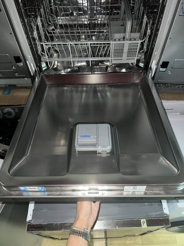 Outlet prodaja! Total ugradne, polu - ugradne i podpultne sudo - masine, uz garanciju od 24 meseca, kao da su nove! Bauknecht, Grundig, Beko i jos dosta drugih modela. Obezbedjeni rezerni delovi 7 godina kao i mogucnost servisiranja i nakon isteka 25 meseci - Slika 17