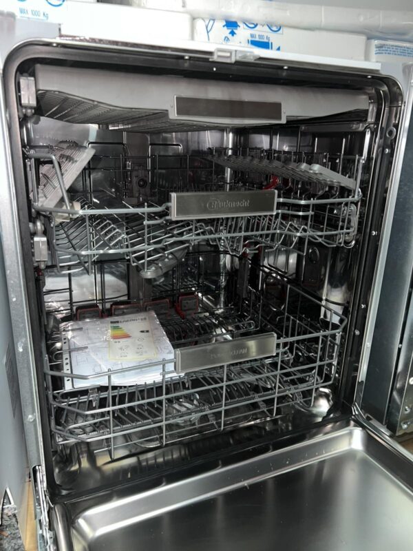 Outlet prodaja! Total ugradne, polu - ugradne i podpultne sudo - masine, uz garanciju od 24 meseca, kao da su nove! Bauknecht, Grundig, Beko i jos dosta drugih modela. Obezbedjeni rezerni delovi 7 godina kao i mogucnost servisiranja i nakon isteka 25 meseci - Slika 27