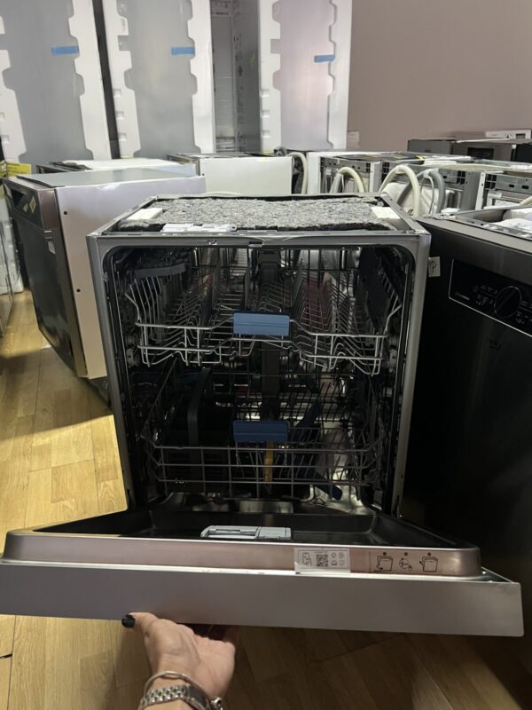 Outlet prodaja! Total ugradne, polu - ugradne i podpultne sudo - masine, uz garanciju od 24 meseca, kao da su nove! Bauknecht, Grundig, Beko i jos dosta drugih modela. Obezbedjeni rezerni delovi 7 godina kao i mogucnost servisiranja i nakon isteka 25 meseci - Slika 41