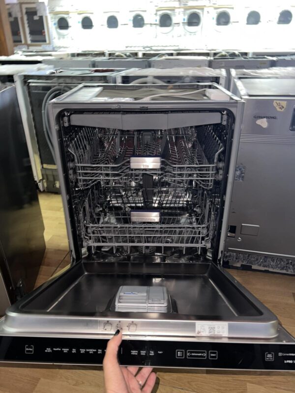 Outlet prodaja! Total ugradne, polu - ugradne i podpultne sudo - masine, uz garanciju od 24 meseca, kao da su nove! Bauknecht, Grundig, Beko i jos dosta drugih modela. Obezbedjeni rezerni delovi 7 godina kao i mogucnost servisiranja i nakon isteka 25 meseci - Slika 47