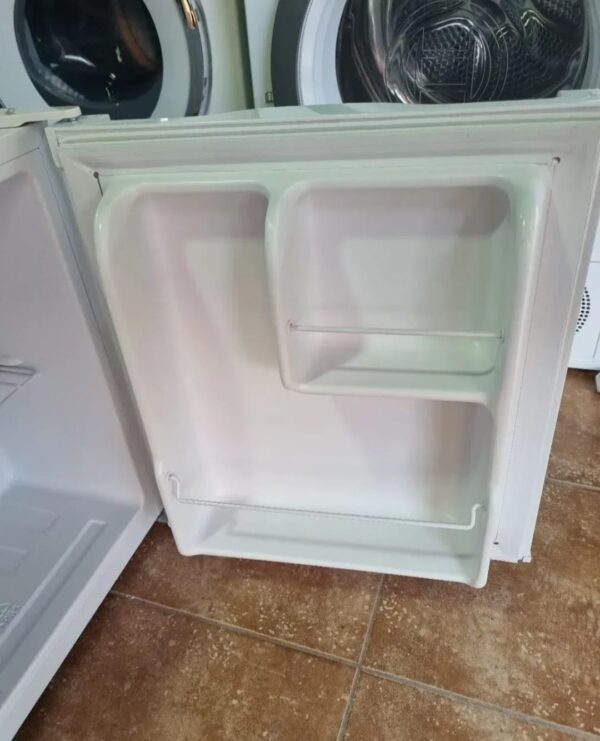 "Kibernetik", polovni mini frizider, visina 50cm, sirina 43,5cm, dubina 47cm, garancija 6 meseci, moguc prevoz - Slika 3
