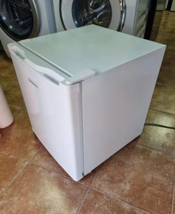 "Kibernetik", polovni mini frizider, visina 50cm, sirina 43,5cm, dubina 47cm, garancija 6 meseci, moguc prevoz - Slika 5