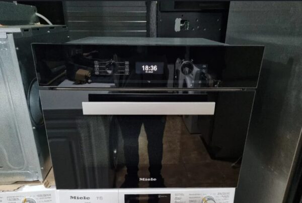 "Miele DGC 6400", polovna kombinovana rerna, meni na srpskom,garancija 6 meseci, moguc prevoz, uvoz CH - Slika 2