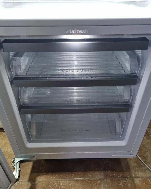 "Siemens", polovni ugradni frizider, A+++, 302l, LED, 177 cm,  garancija 6 meseci , moguc prevoz - Slika 8