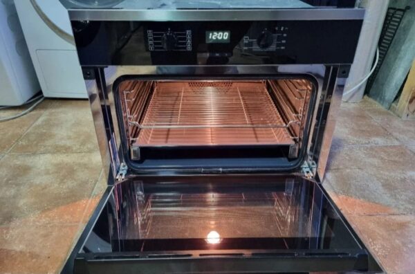 "Miele", polovna ugradna rerna, potapajuci dugmici, samociscenje hidrolizom, s 60cm, v 45cm, garancija 6 meseci, moguc prevoz, uvoz CH - Slika 2