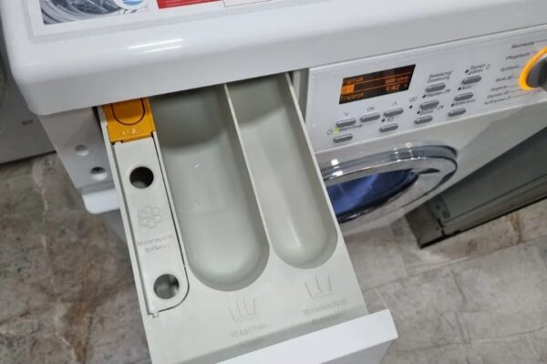 "Miele", polovna ves masina, 8kg, 1600rpm, vaga za merenje vesa, sace bubanj, garancija 6 meseci, moguc prevoz, uvoz CH - Slika 7