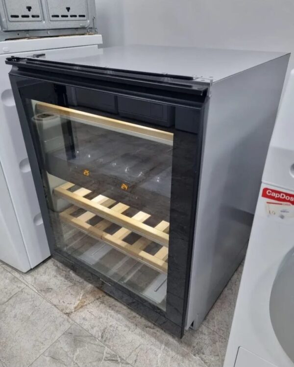 "Miele", polovna vinska vitrina, 2 zone hladjenja, 81,8x59,7x57,5cm, garancija 6 meseci, moguc prevoz, uvoz CH - Slika 3