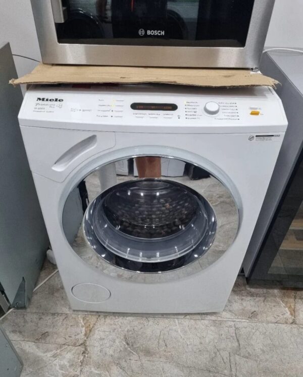 "Miele W6000 Prima Vera Plus", polovna masina za ves, 7kg, 1600rpm, sace bubanj, garancija 6 meseci, moguc prevoz