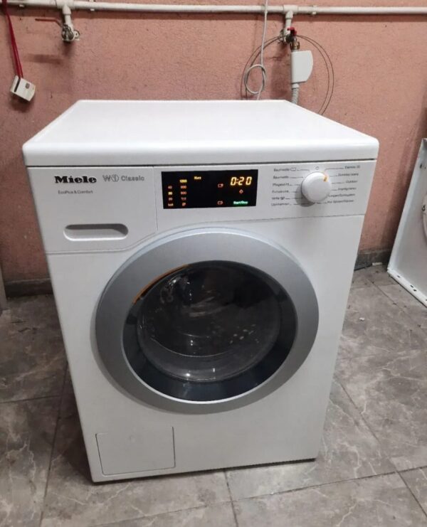"Miele WDD021 WPS", polovna ves masina, 8kg, 1400rpm, A+++, zastita od curenja vode, necujna u radu, garancija 6 meseci, moguc prevoz