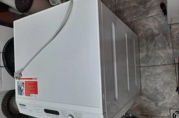 "Miele W6500", polovna ves masina, 7kg, 1600rpm, necujna u radu, zastita od guzvanja i curenja vode, garancija 6 meseci, moguc prevoz, uvoz DE - Slika 9