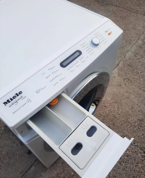 "Miele w4000 GalaGrande", polovna masina za ves, 6kg, 1500rpm, sace bubanj, LED osvetljenje, necujna u radu, garancija 6 meseci, moguc prevoz, uvoz DE - Slika 4