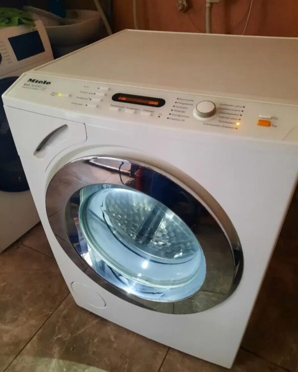 "Miele W6000", polovna ves masina, 7kg, 1600rpm, LED osvetljenje, zastita od curenja vode, tiha u radu, garancija 6 meseci, moguc prevoz - Slika 3