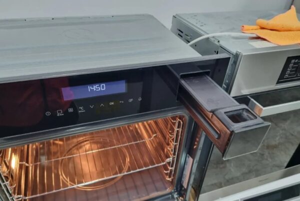"Aeg", polovna kombinovana rerna sa parom, display i komande na dodir, garancija 6 meseci, moguc prevoz, uvoz CH - Slika 2