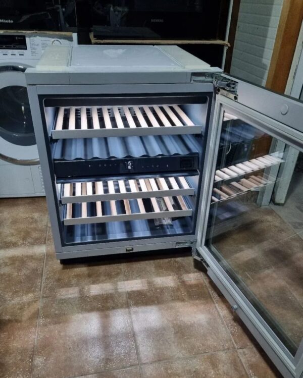 "Gaggenau", polovna ugradna vinska vitrina, inverter motor, 2 odvojene zone hladjenja, garancija 6 meseci, moguc prevoz, uvoz CH - Slika 4