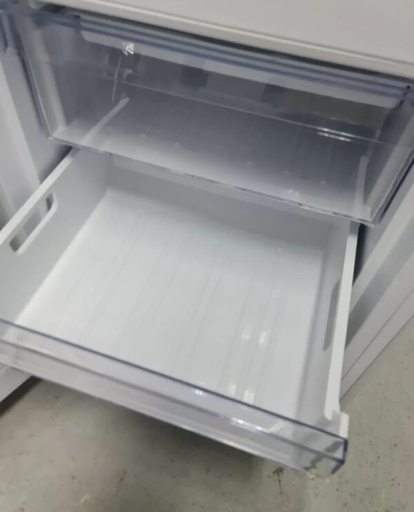 "Beko", ugradni kombinovani frizider, 271l, NoFrost, 177x55cm, garancija 6 meseci, moguc prevoz - Slika 6
