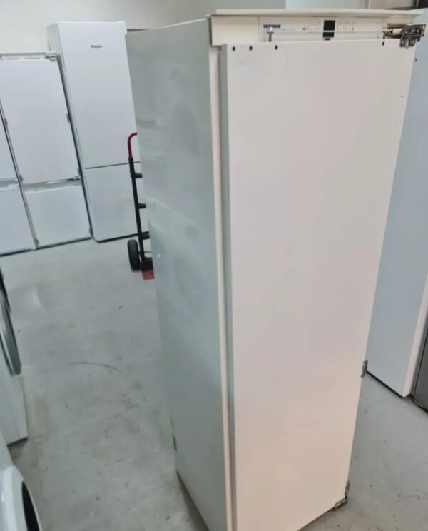 "Liebherr", polovni ugradni frizider, 319l, NoFrost, inverter motor A+++, 177x55xm, garancija 6 meseci, moguc prevoz - Slika 3