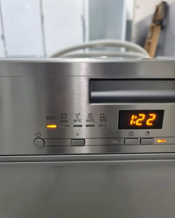 "Miele G5110 SCi", polovna ugradna masina za sudove, 2024. godiste, WaterProof sistem, odlozeni start, LED display, ChildLock, garancija 6 meseci, moguc prevoz - Slika 7