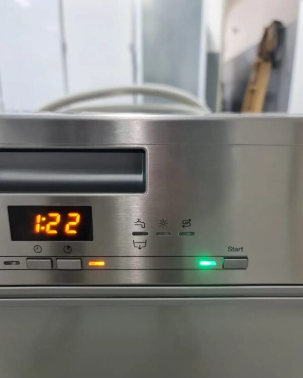"Miele G5110 SCi", polovna ugradna masina za sudove, 2024. godiste, WaterProof sistem, odlozeni start, LED display, ChildLock, garancija 6 meseci, moguc prevoz - Slika 8
